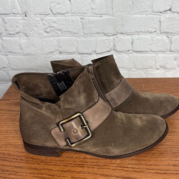 Paul Green Taupe/Gray Suede Buckle Ankle Boots stamped size 7eu or 9.5 us - Picture 3 of 9